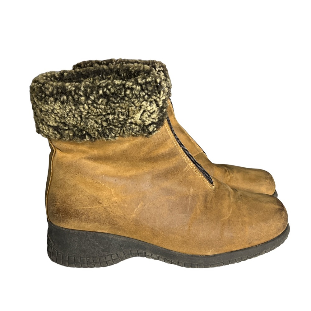 LA CANADIENNE BOOTS FOOR WOMEN SIZE 8 ,ZIP